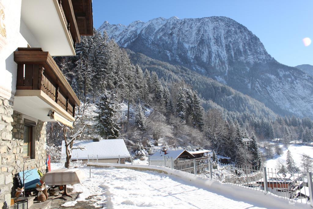 Panorama Appartements Mora Oetz Exterior foto